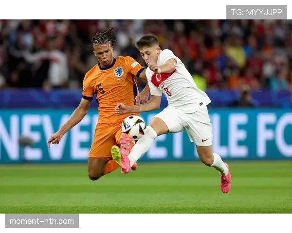 足球新星强势崛起，年轻才俊引领赛场新潮流